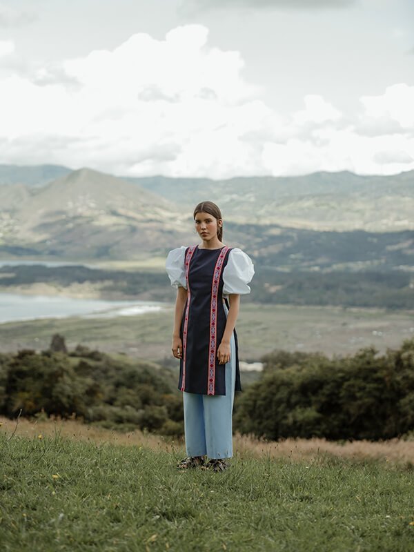 Capa larga azul - Imagen 3